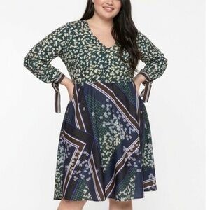 Eloquii Dress Green Blue Print Floral V-Neck Size 18 Long Sleeve Party Garden